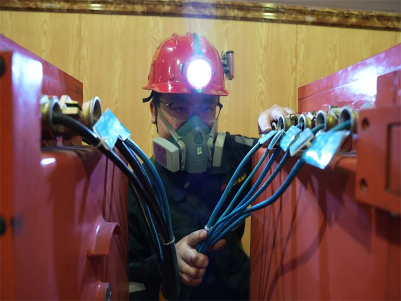 051688548325145627.jpg 年中成績單丨運維分公司:“上學期”交出優異“成績單”.jpg