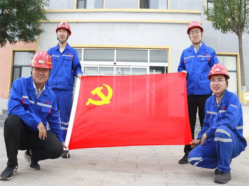 051688548783513115.jpg “兩優一先”事跡丨選煤分公司的“黨建答卷”.jpg